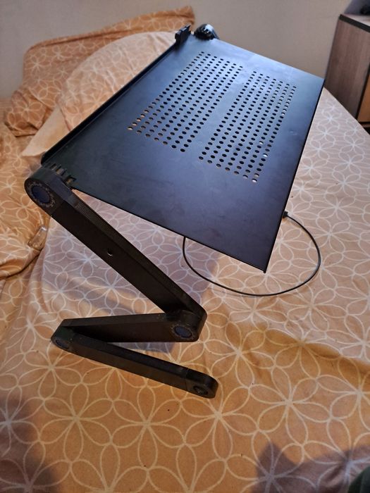 Masuta pliabila pentru laptop