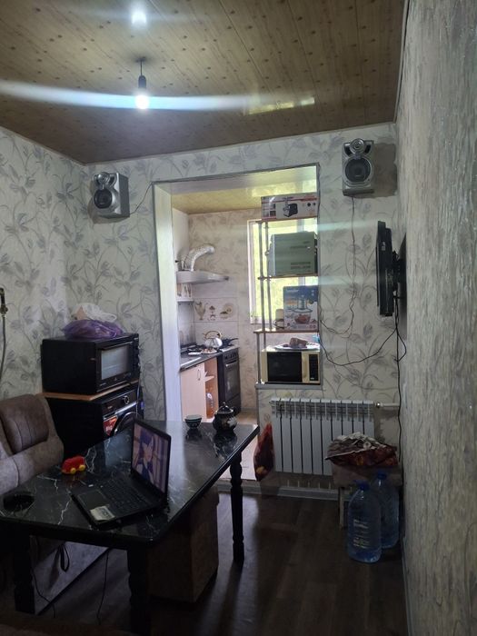 Sotiladi 11-maktab  yonida joylashgan 3 xonali kvartira