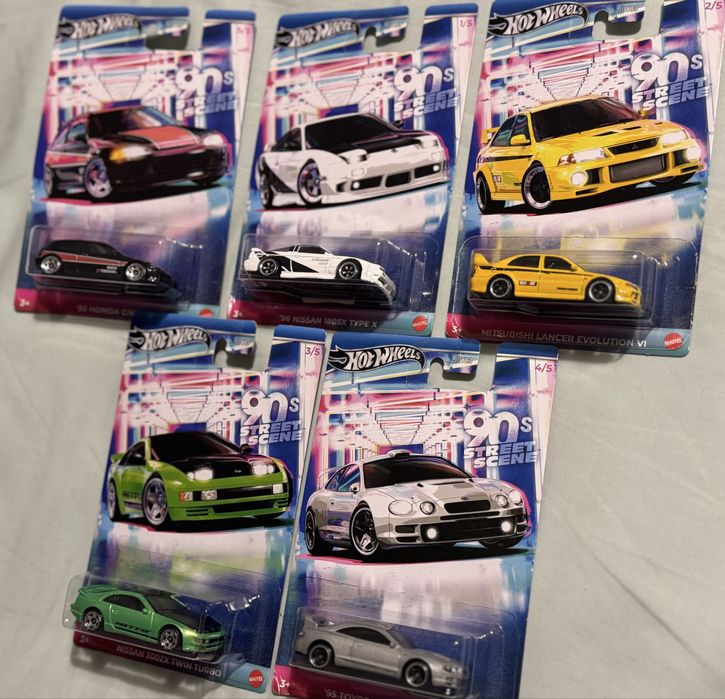 16 Чисто нови колички Hot Wheels