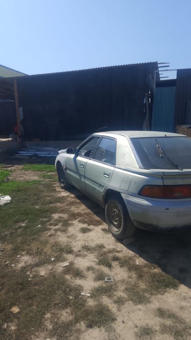 Срочно продам ! Mazda 323