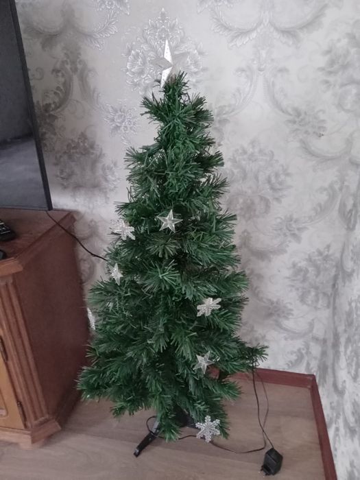 Продам новогодную ёлку
