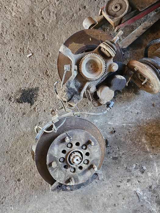 Fuzeta stanga dreapta Ford Transit 2.4 E3