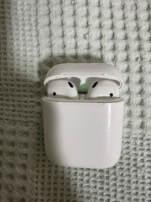 наушники AirPods