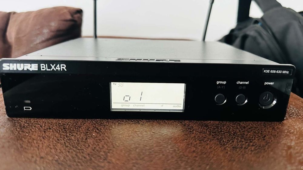 Shure Beta 58A cu BLX 4 R Microfon wireless