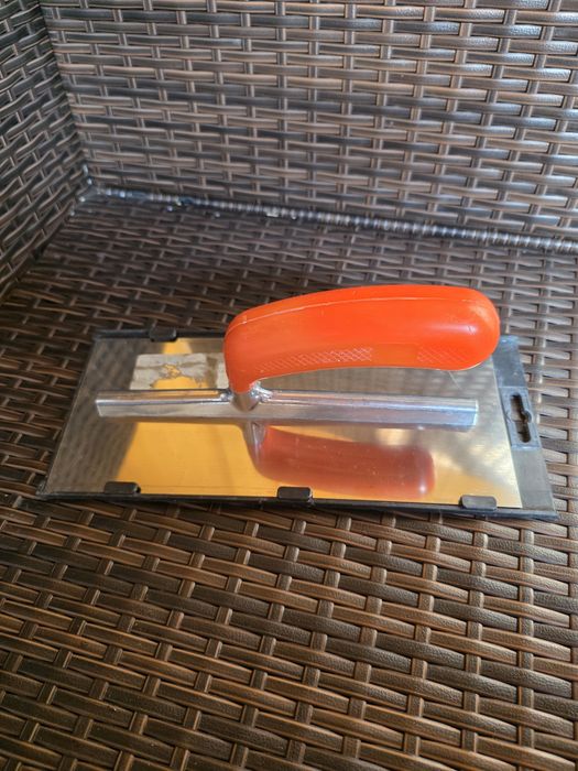 Gletiera inox pentru rigips curbata