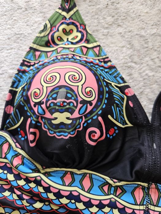 Продам купальники. На 48-50 размер.