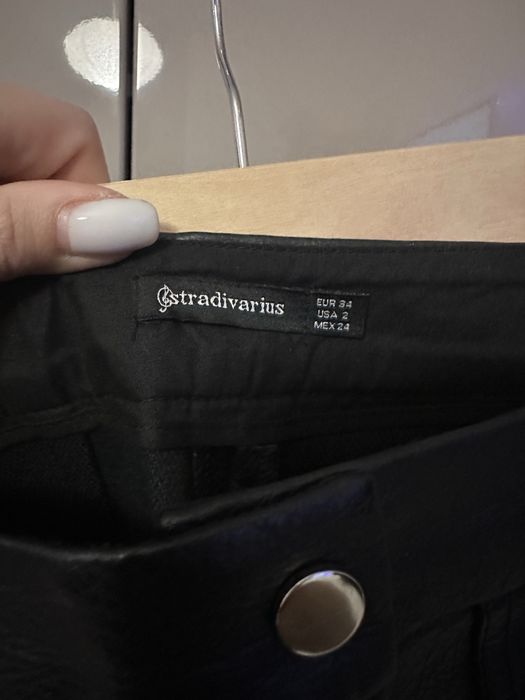 Кожена пола Stradivarius - размер 34