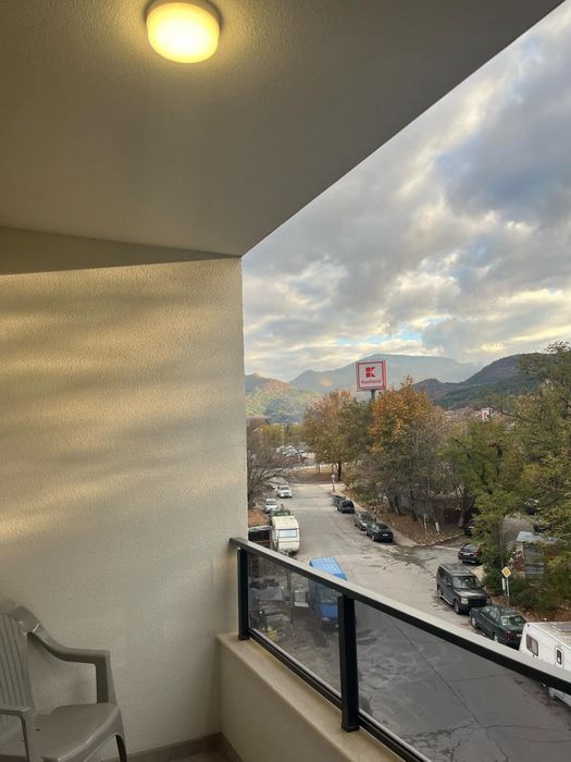 Дава се под наем Тристаен апартамент в Асеновград - 120 кв.м за 484.5 € - Снимка #3