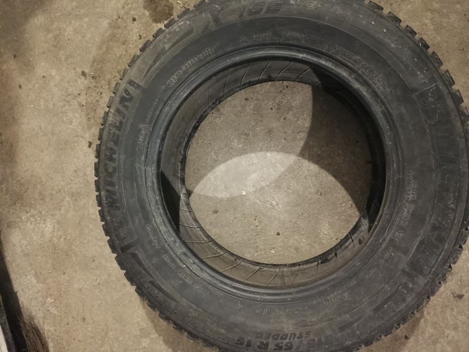 Продам шины почти новые