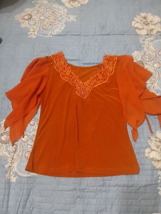 Vand bluzita eleganta  caramiziu