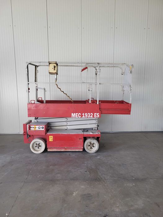 Ножична вишка 8м JLG 1932es