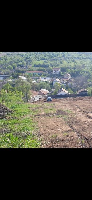 Vând teren comuna bucovat