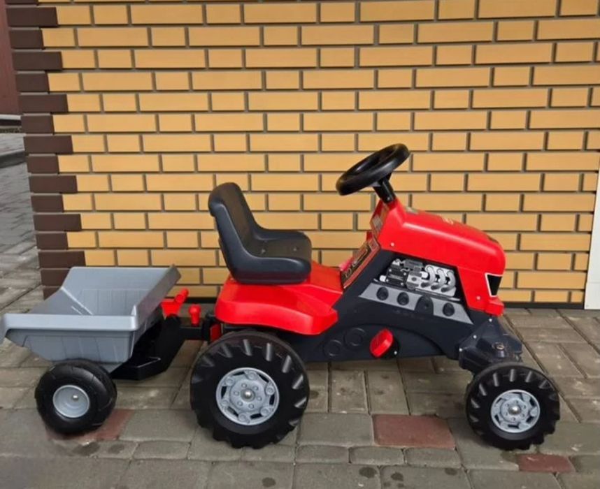 Трактор в прекрасном состоянии