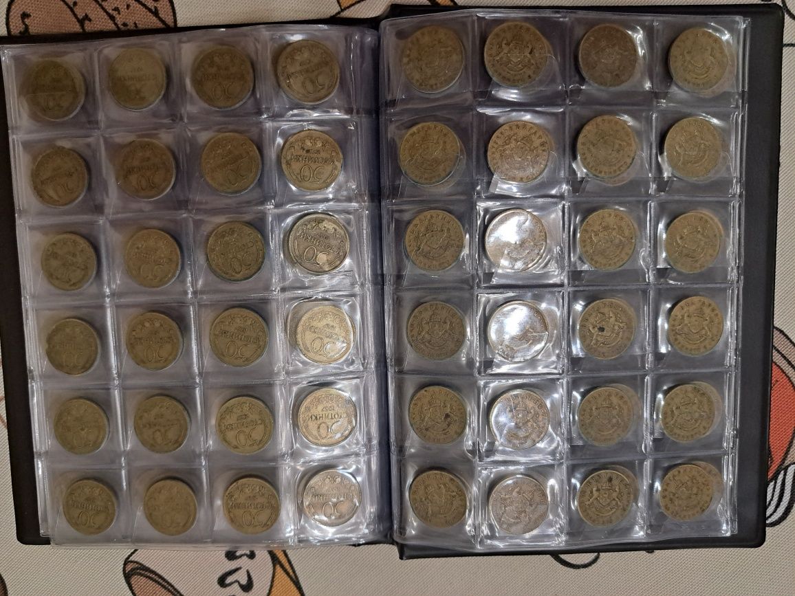 Монети в класьор гр. Варна Младост 1 • OLX.bg