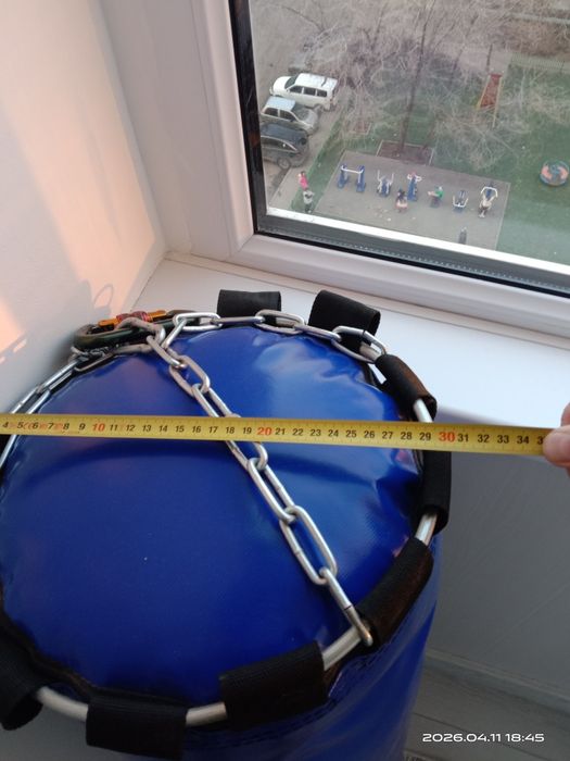 Продам боксерскую грушу