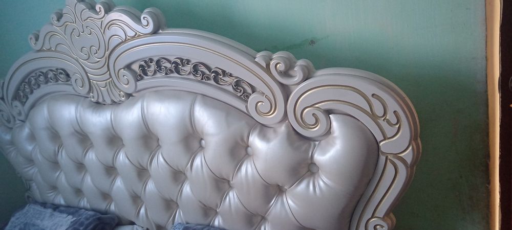 Spanli garnitur yangi