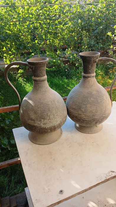 Продаются кувшины