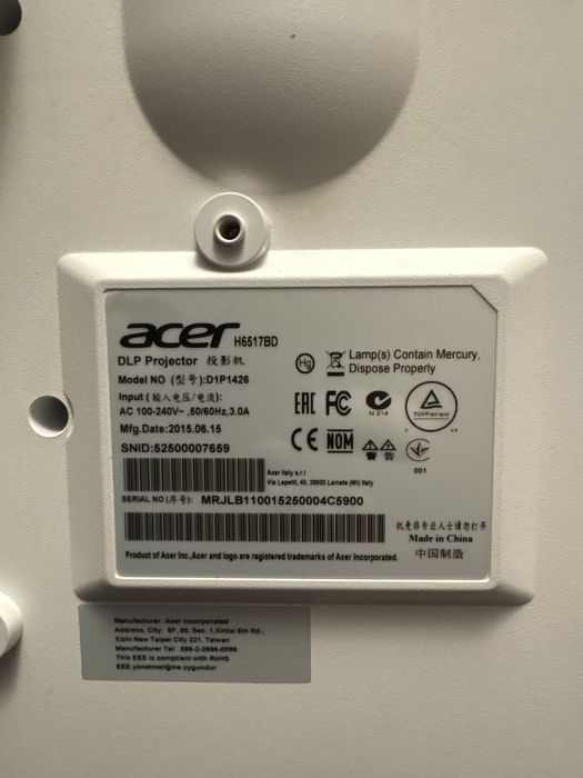 Acer H6517BD aproape nou (lampa sub 15h de utilizare)