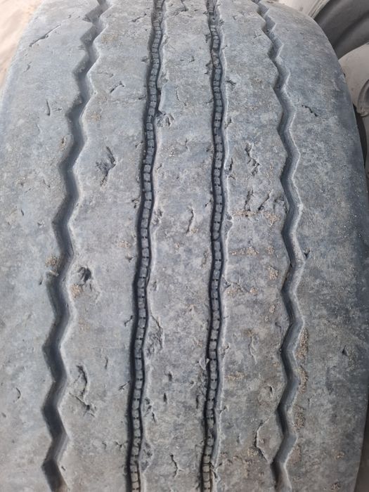 Продам резину 2 балона