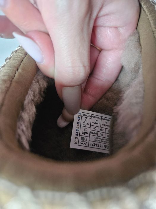 UGG tazz originali