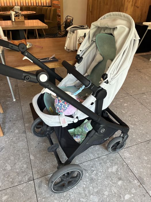 Сива количка Cybex 3 в 1