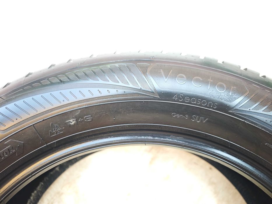 Anvelope 225/60/18 an 2024 all season M+S GOODYEAR Vector 4 Seasons Gen 3 SUV