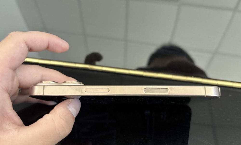 Iphone 16 pro, с гарантией