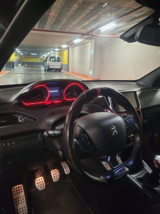 Peugeot 208 GTI - 1.6 THP 200