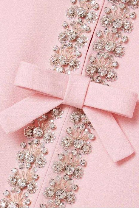 Rochie elegantă, croială flatană