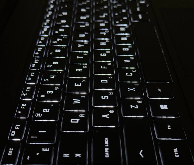 HP Victus — Ryzen 5 - 7535HS / DDR5 8GB / RTX 2050 4GB