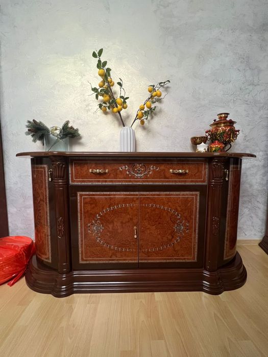 Продам стенку в зал Срочно