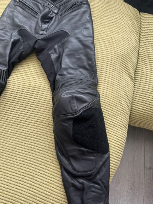 Vand pantaloni Moto piele