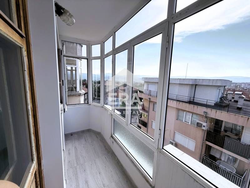 Продава се Тристаен апартамент в Благоевград, Широк център - 82 кв.м за 1011 €/кв.м - Снимка #11