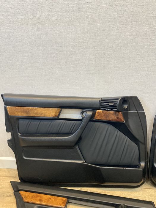 Дверные карты на бмв Е34 рест.