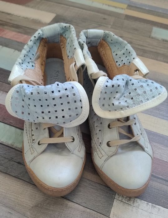 Teniși Khrio din piele perforata