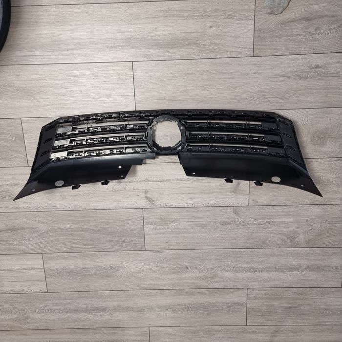 Grila bara fata / radiator Vw Passat B7 2010 -- 2015  # NOUA