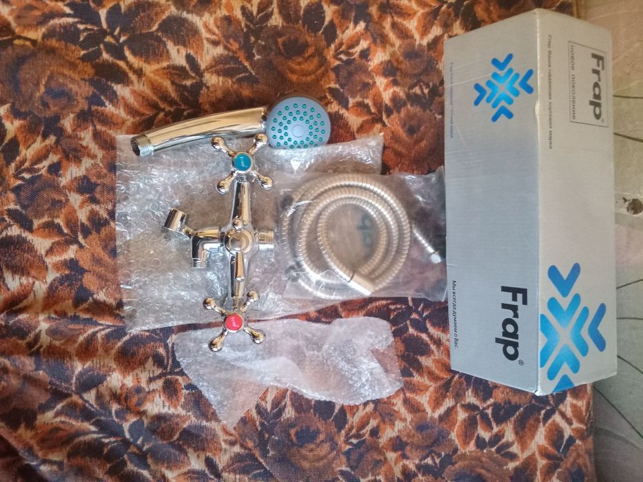 Продаю смеситель новый