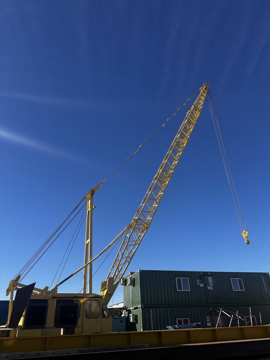 Кран /гусеничный