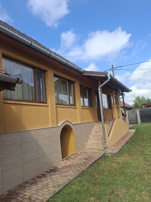 Se vinde casa in Crăciunelu de jos