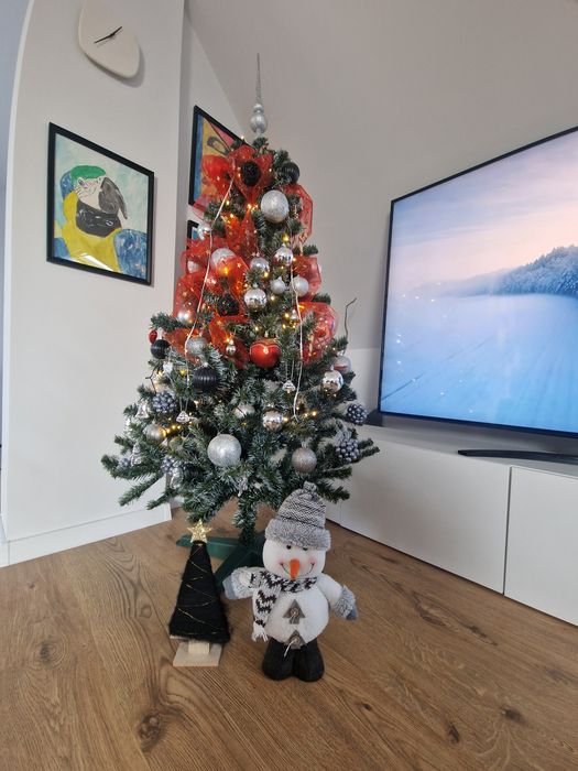 Коледна елха 150 см с лампички и украса / Високо качество/ заскрежена