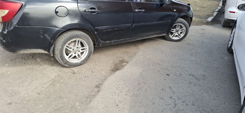 Комплект летних шин с дисками на 14