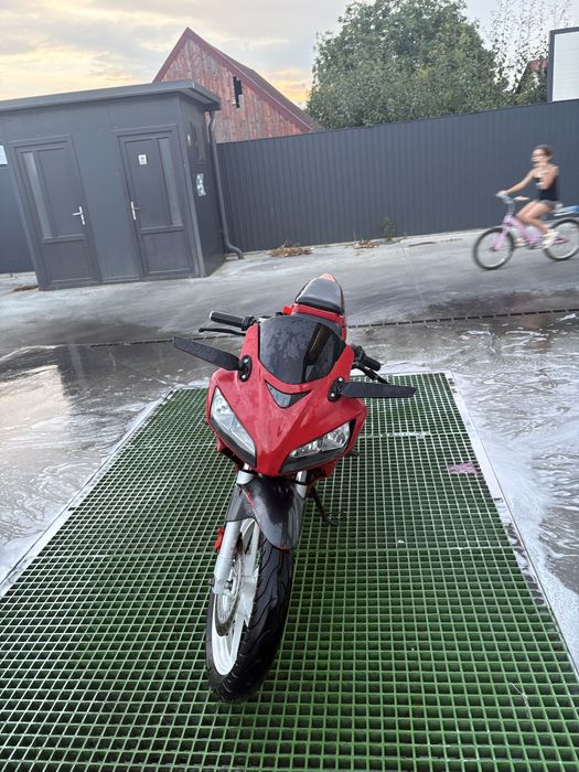 Honda cbr 125 jc39