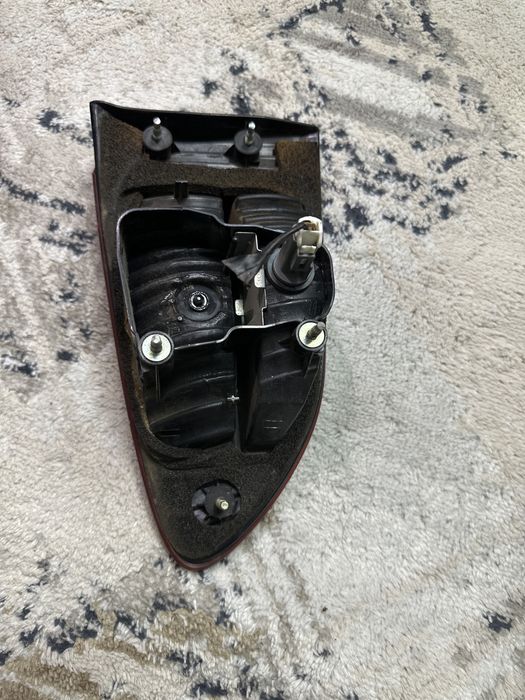 Фары задние левые субару трибека