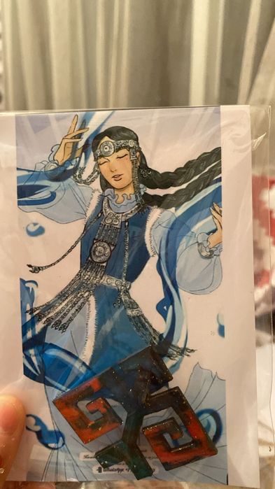 Этно-стильдегі брошь