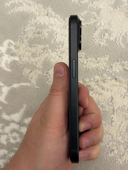 Продам iphone 15 128gb