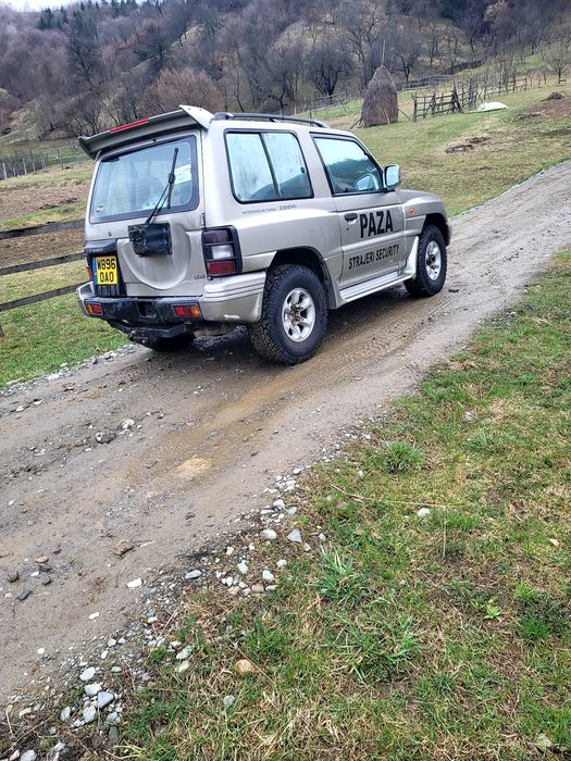 Dezmembrez mitsubishi pajero shogun