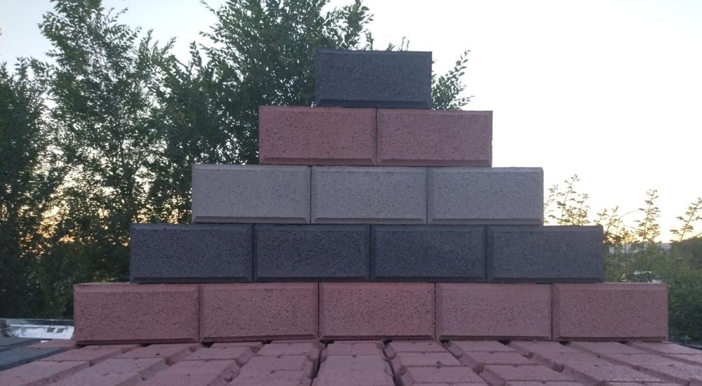 Продам пескоблоки с фаской.