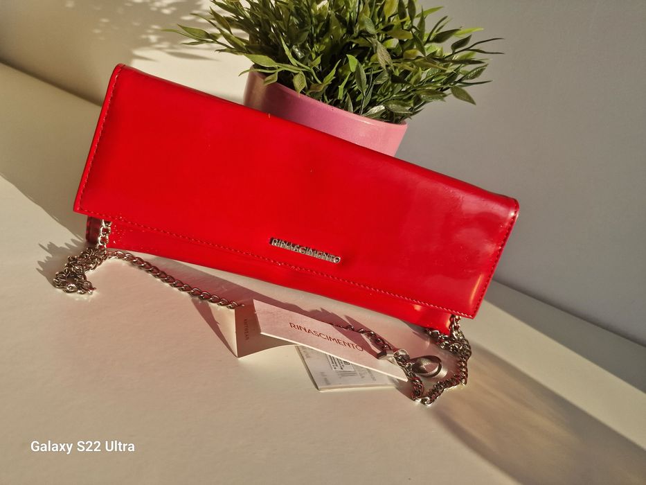 Poșete noi cu eticheta