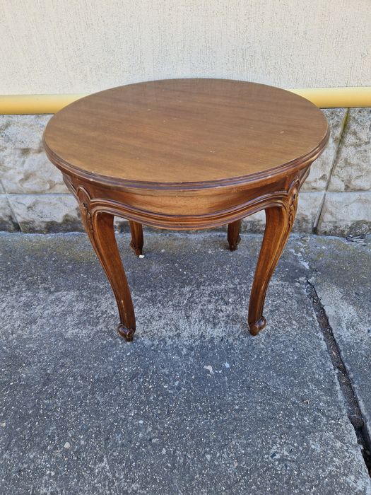 Красива антикварна френска масичка масив