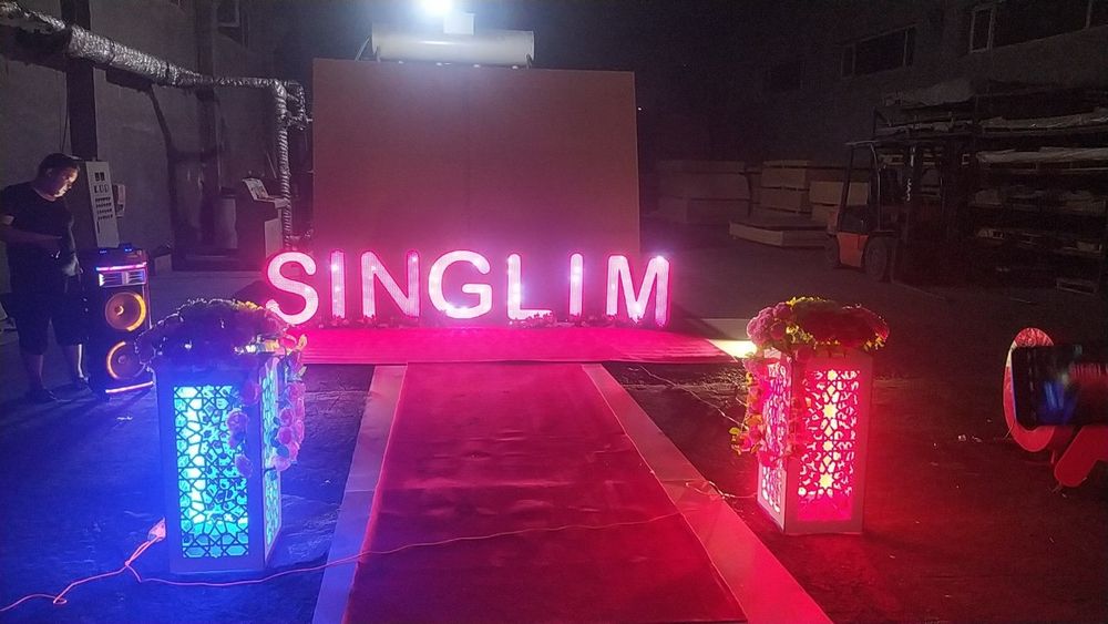 TUGʻULGAN  kunlar  uchun dekoratsiya sotiladi